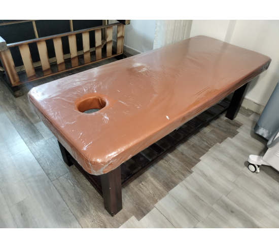 Giường chất lượng còn rất tốt 