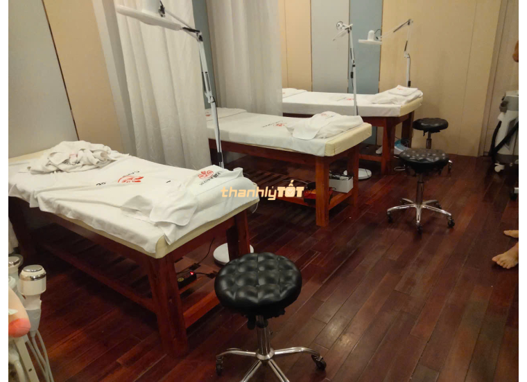 Giường Spa Thanh Lý Giá Rẻ TPHCM – Nệm Êm, Chân Gỗ, Còn Mới 90%
